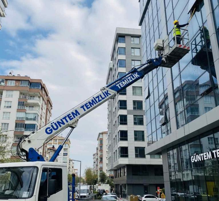 Esenyurt plaza cam temizliği hizmetleri