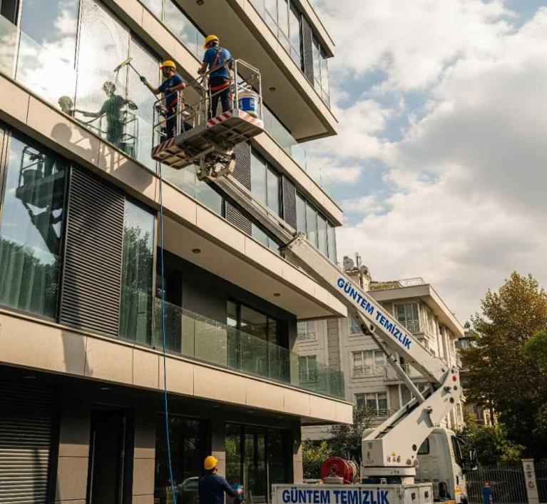 Sepetli vinç ile Florya dış cephe temizliği hizmetleri
