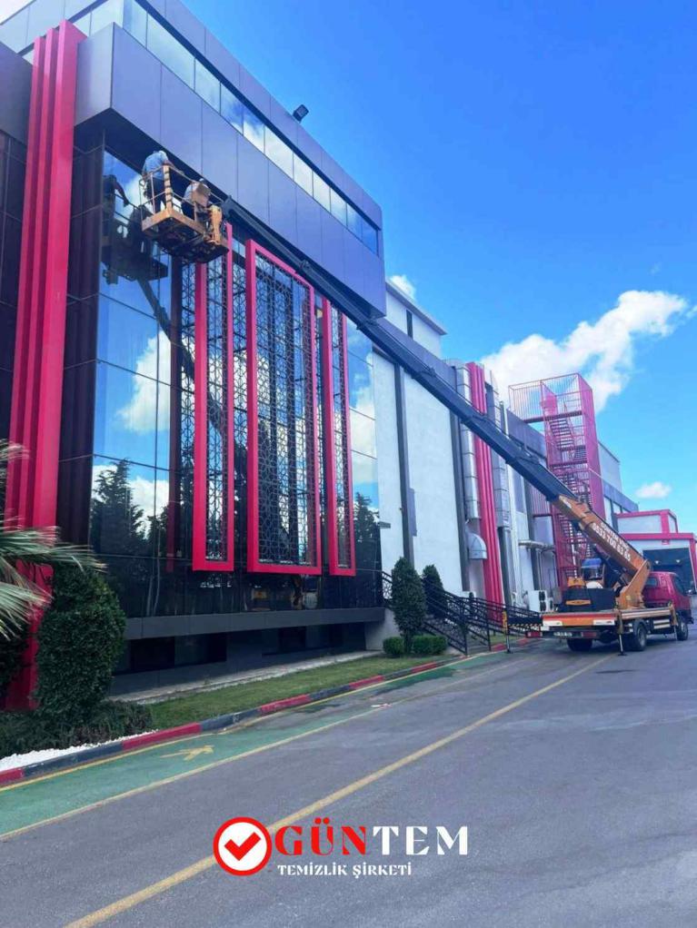 Sepetli platformla Pendik dış cephe temizliği hizmetleri